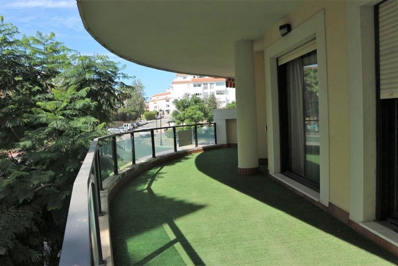 San Luis de Sabinillas, Costa del Sol, Málaga, Espanja - Huoneisto - Keskikerros