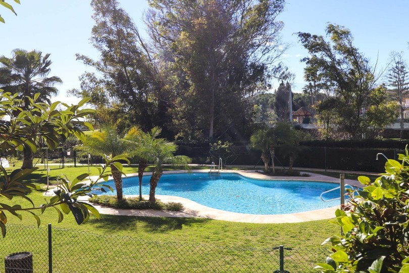 Guadalmina Alta, Costa del Sol, Málaga, Espanja - Huoneisto - Maantaso