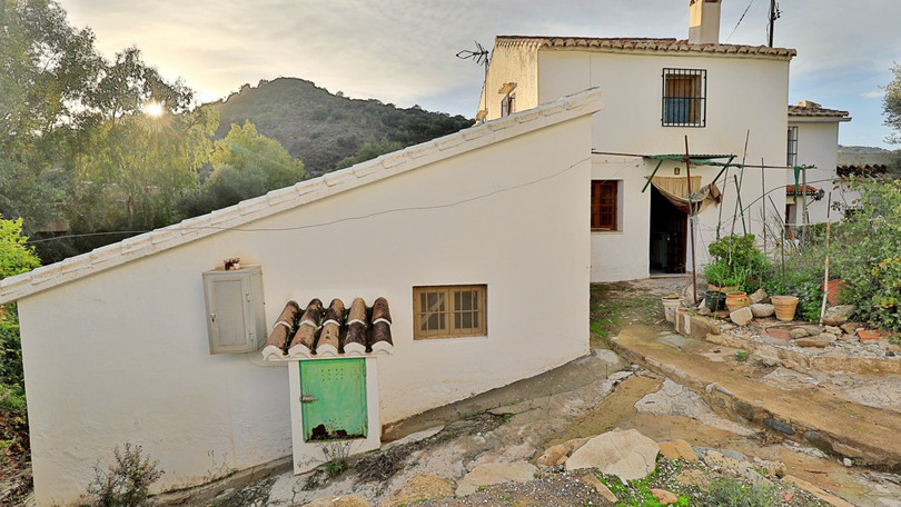 Comares, Costa del Sol East, Málaga, Espanja - Huvila - Puoliksi irrotettu